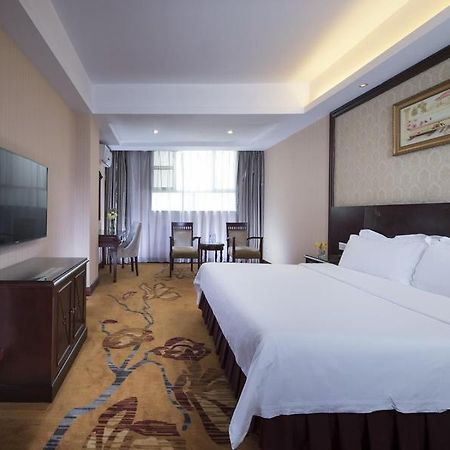 Vienna Hotel Shenzhen Shangjin Center Bagian luar foto